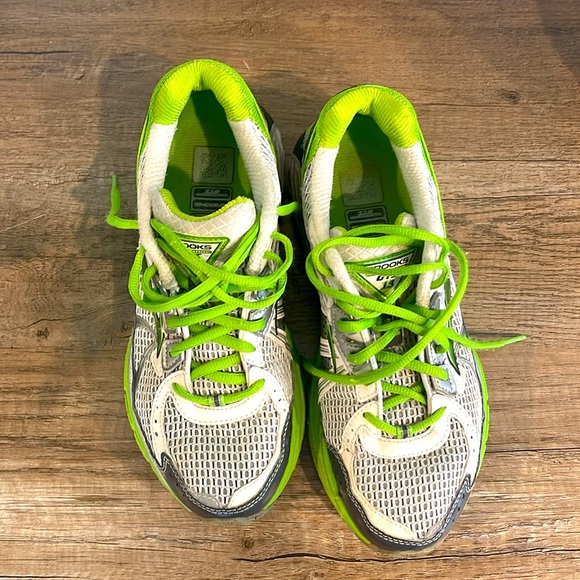Brooks size 8.5 - Picture 4 of 5